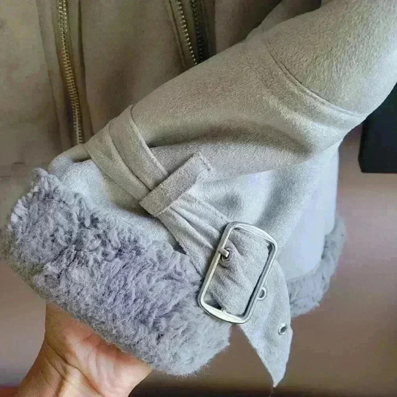 Hollister by A&F Womens Faux Fur-Lined Shearling Biker Jacket Medium Gray Color - Picture 9 of 13